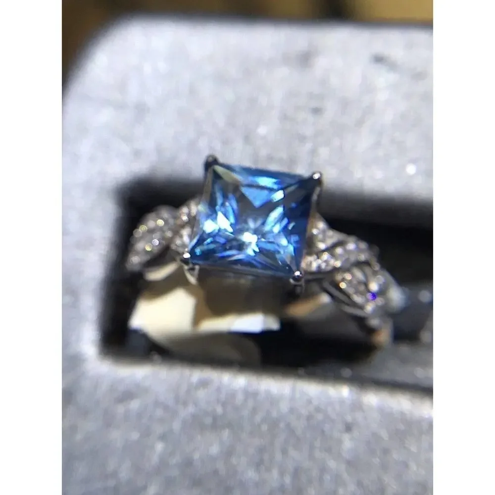 Robson Jewelers Ring Sz5 Square Blue CZ Silver 925 (All Stones Simulated) Pretty